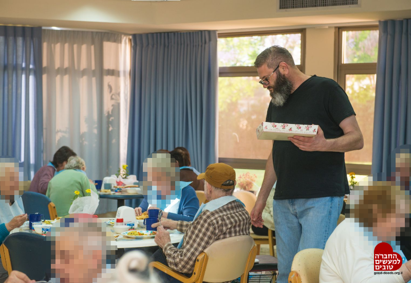 שבועות במעון שורדי השואה בצור-משה