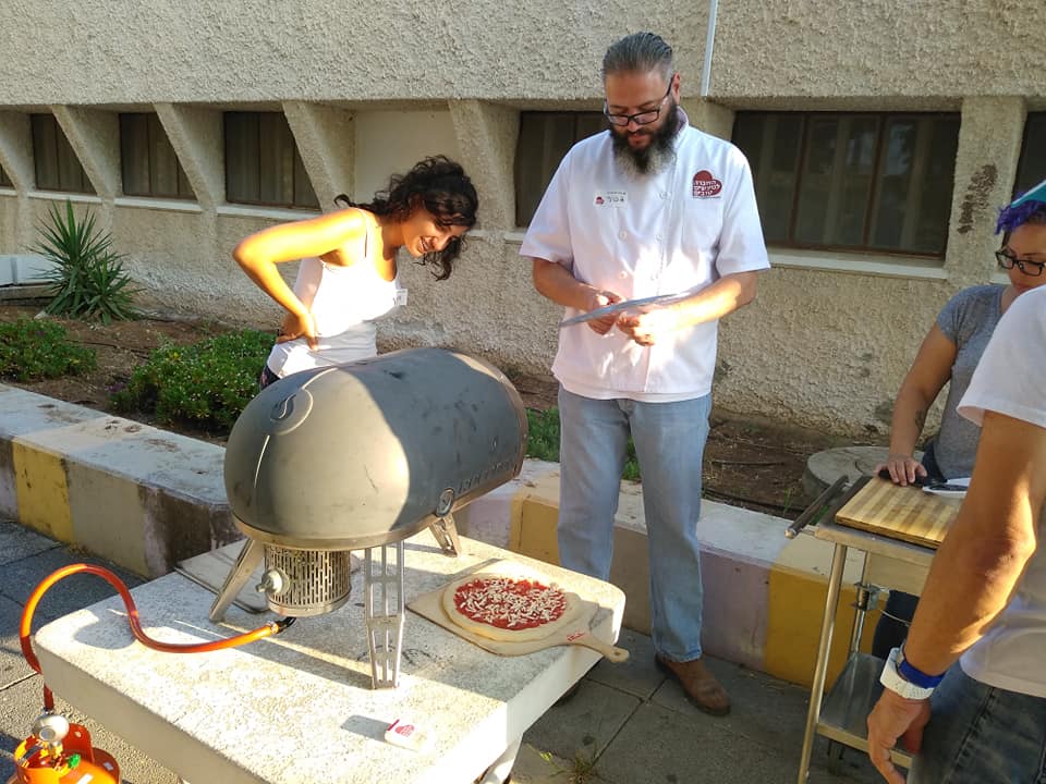 פיצה במחלקת הנוער במרכז לבריאות הנפש