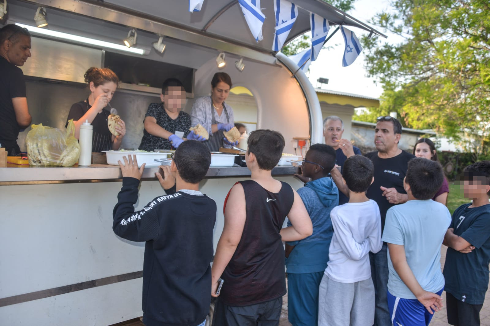 מסיבת ל"ג בעומר בפנימיית טוקאייר