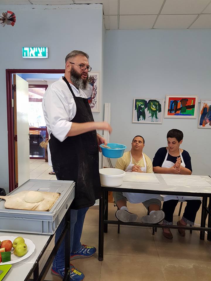 סדנת פיצה במכללה לכישורי חיים