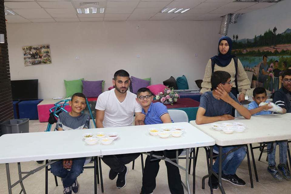 סדנת פיצה עם ילדים בעלי מוגבלויות