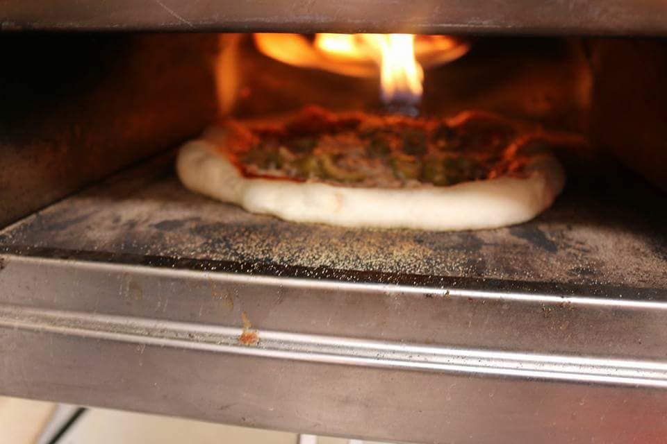 סדנת פיצה עם ילדים בעלי מוגבלויות