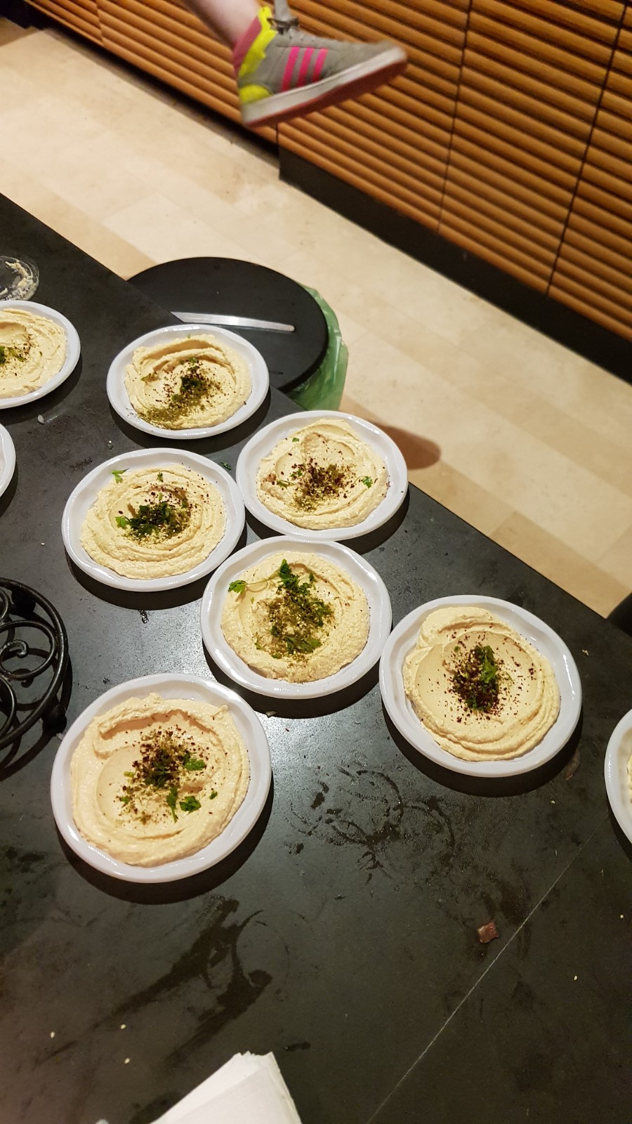 ארוחת מוצ"ש בבית החיילים הבודדים