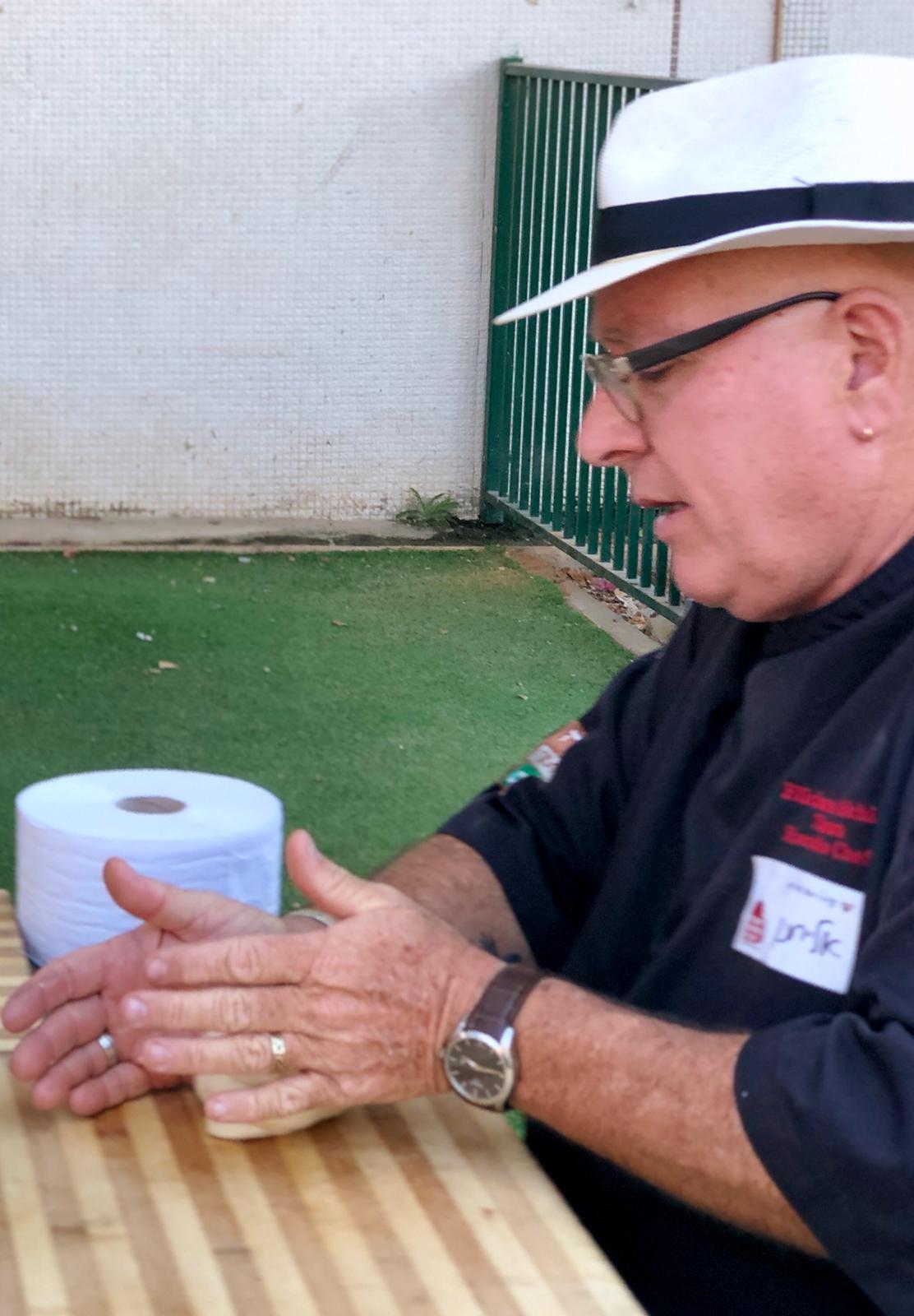 פיצה עם צעירים אוטיסטים בכפר עופרים