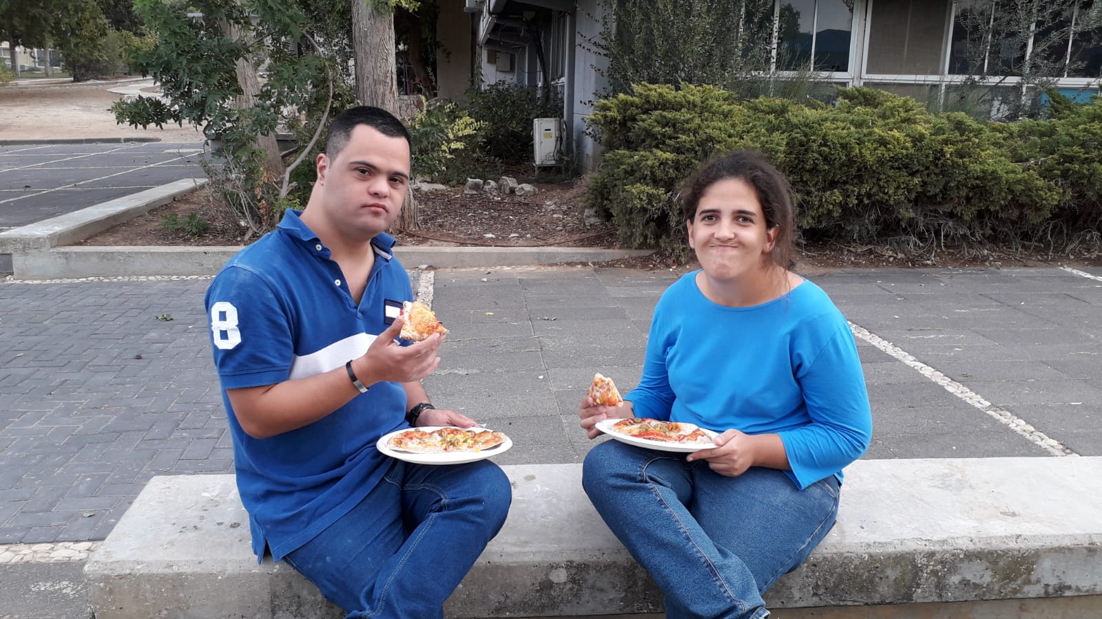 פיצה לצעירים מיוחדים המתנדבים לצה"ל