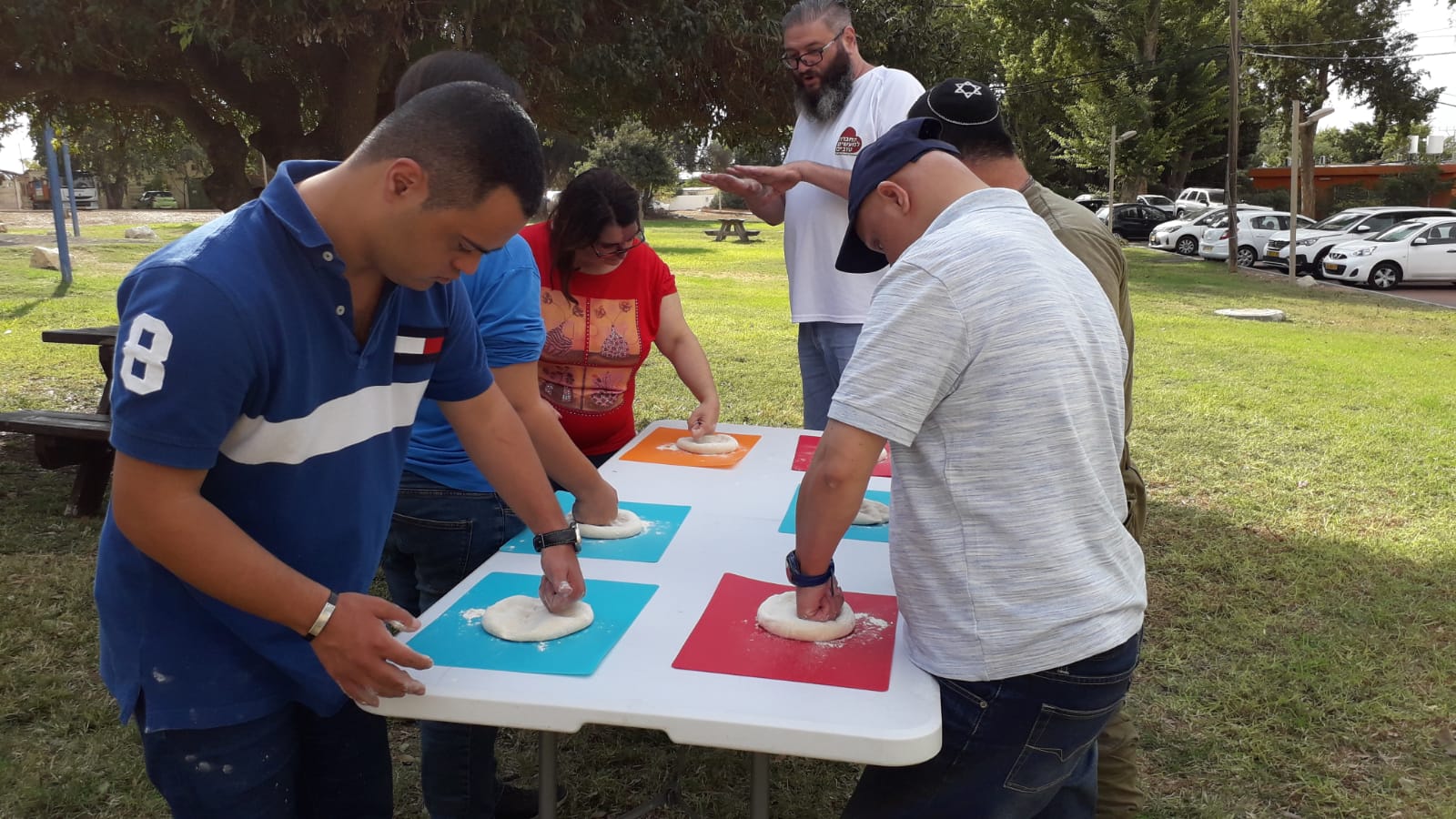 פיצה לצעירים מיוחדים המתנדבים לצה"ל