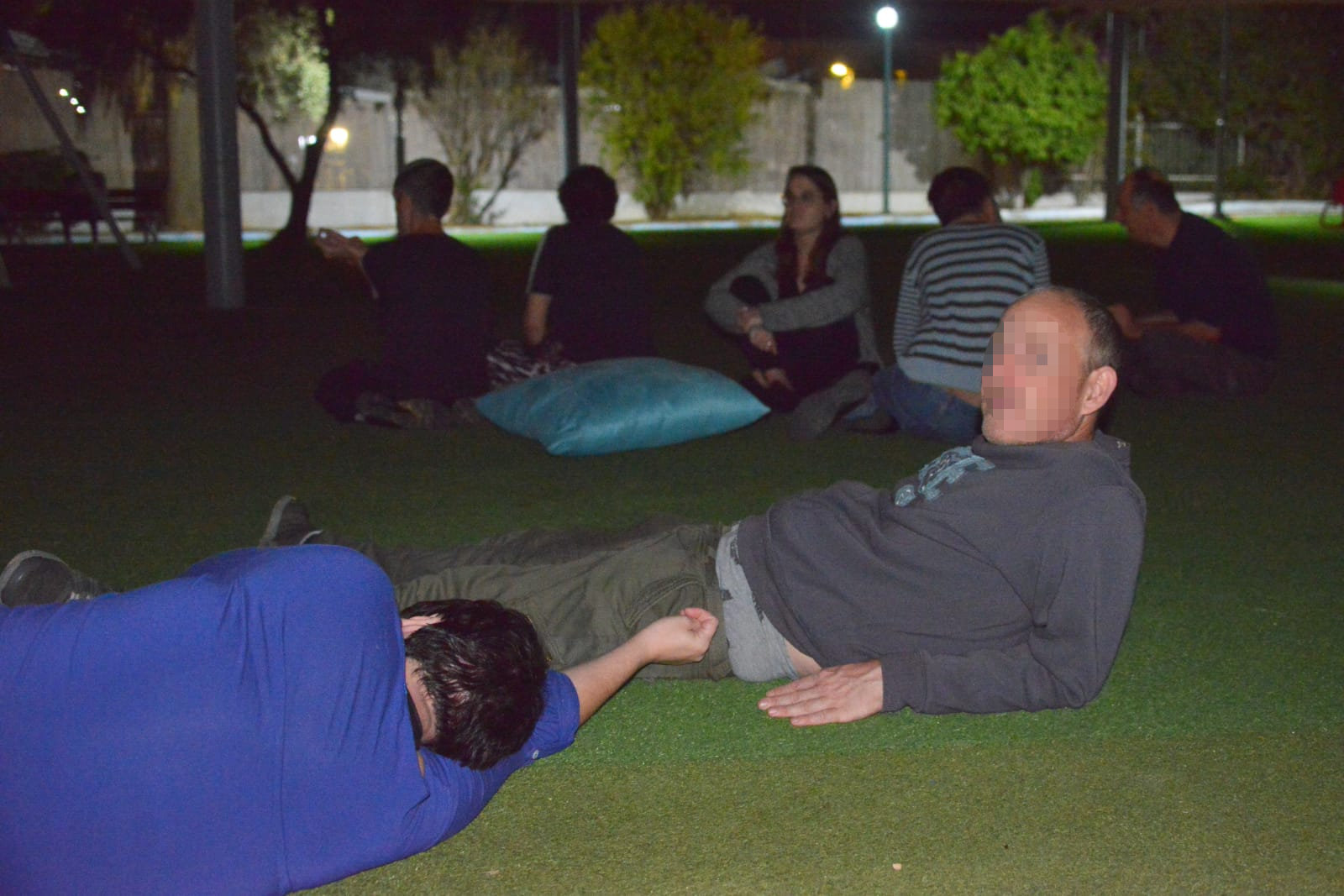 אחה"צ של מוסיקה ופלאפל בכפר עופרים