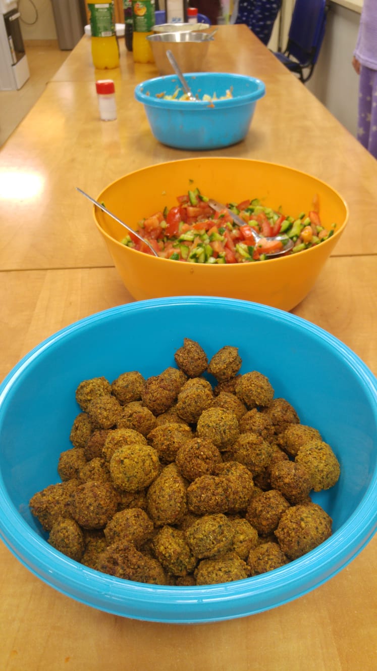 פלאפל במח' הילדים במרכז לבריאות הנפש