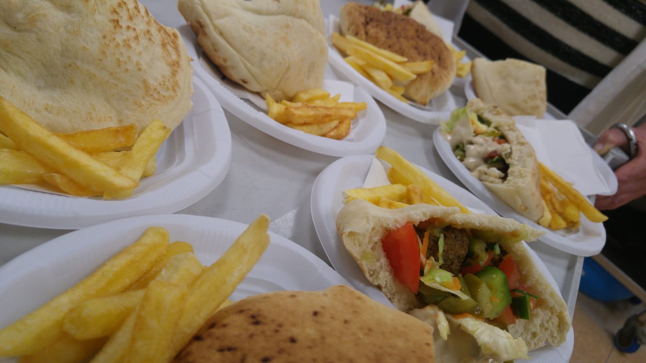 פלאפל במח' הילדים במרכז לבריאות הנפש