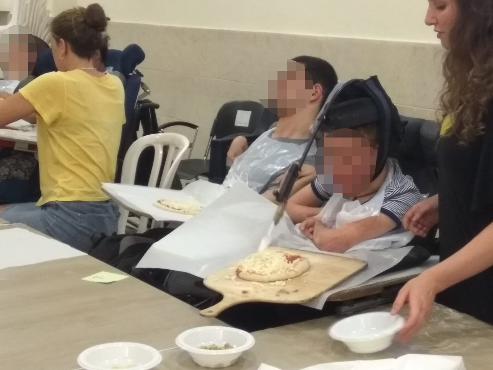 סדנת פיצה בבית נועם - יום 1 מ-3