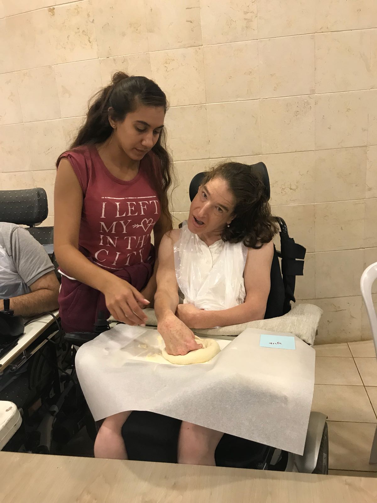 סדנת פיצה בבית נועם - יום 2 מ-3