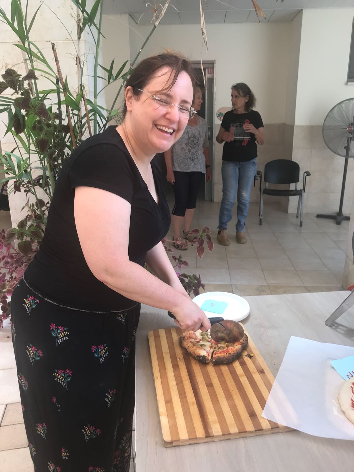 סדנת פיצה בבית נועם - יום 2 מ-3