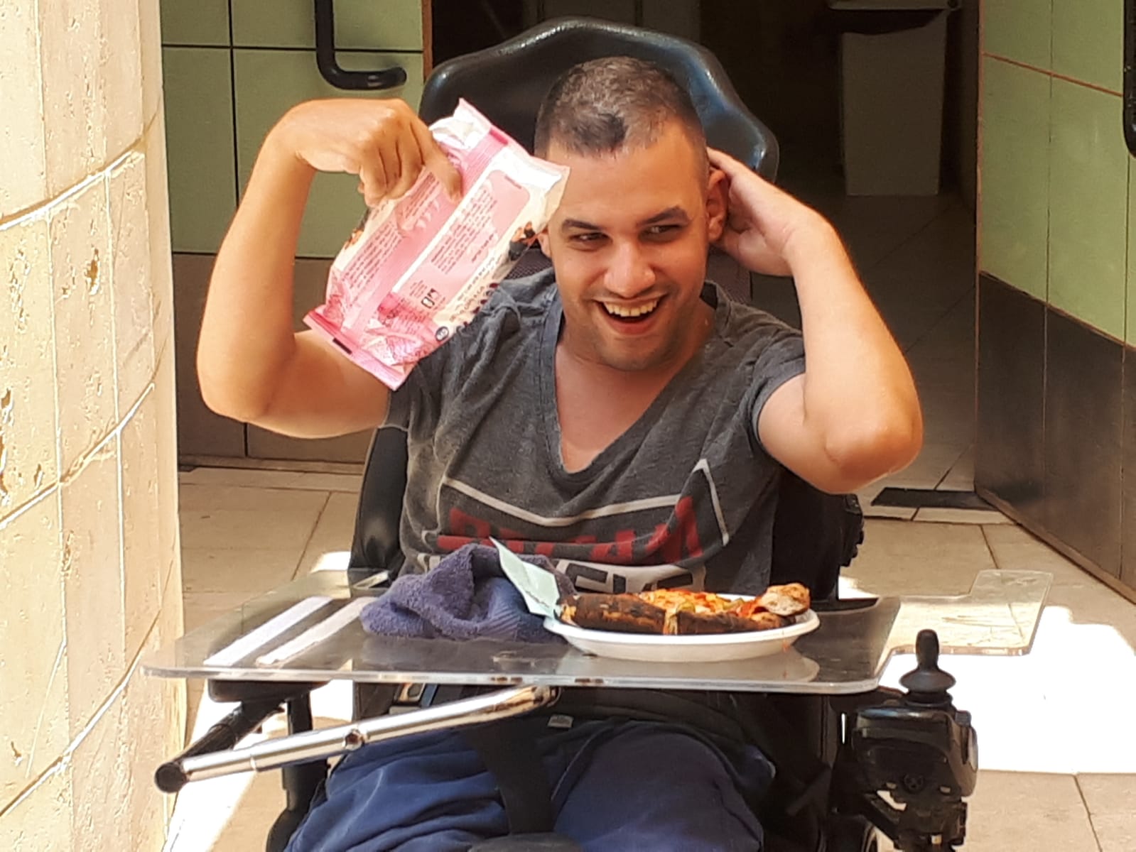 סדנת פיצה בבית נועם - יום 2 מ-3