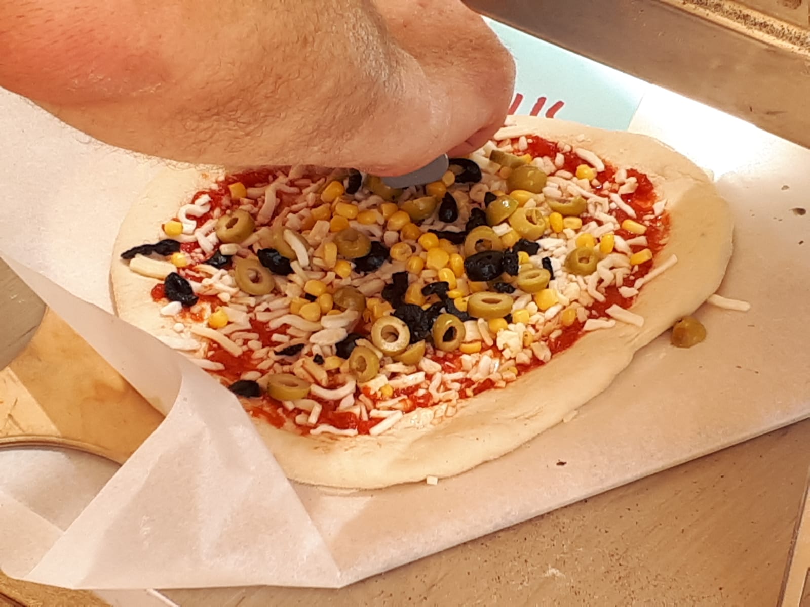 סדנת פיצה בבית נועם - יום 2 מ-3