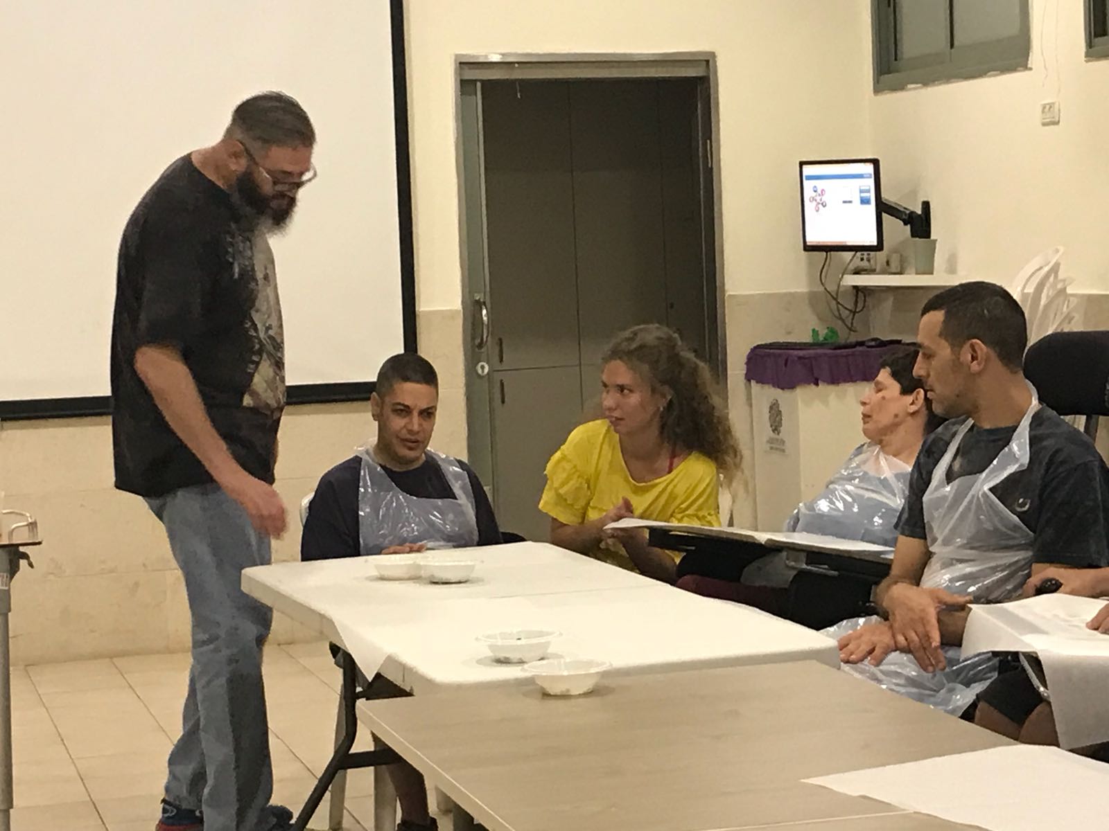 סדנת פיצה בבית נועם - יום 2 מ-3