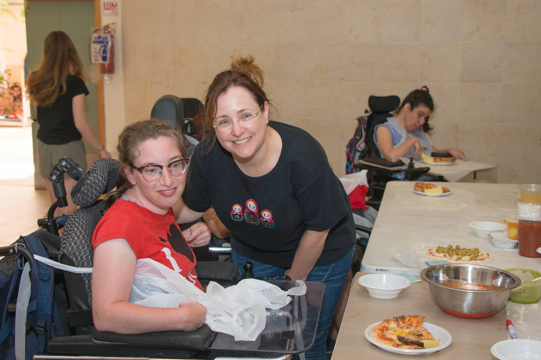 סדנת פיצה בבית נועם - יום 3 מ-3