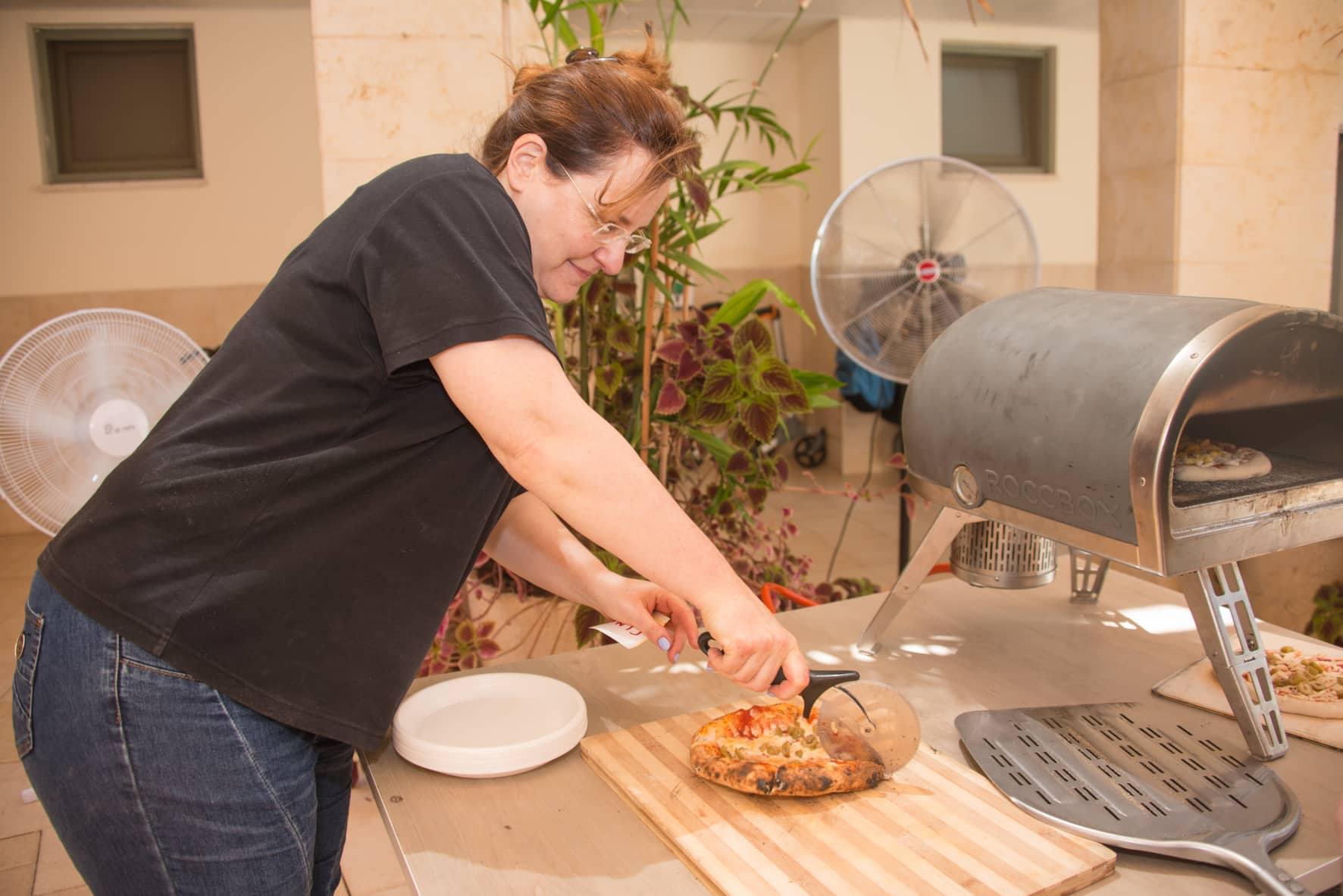 סדנת פיצה בבית נועם - יום 3 מ-3