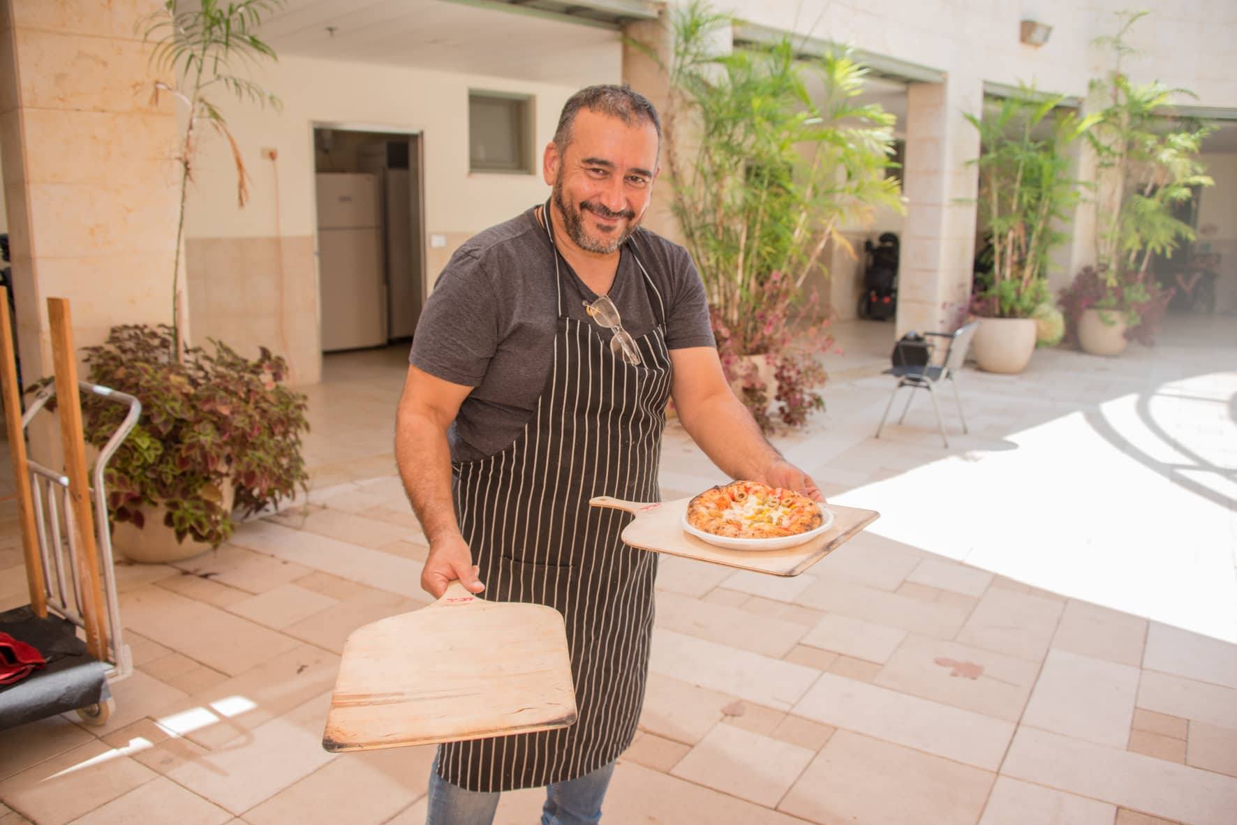 סדנת פיצה בבית נועם - יום 3 מ-3