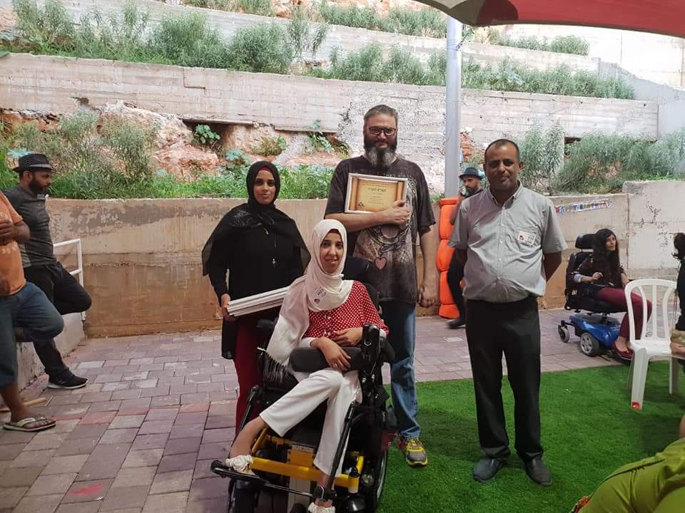 קרוב לבבות בין ילדים בעלי מוגבלויות