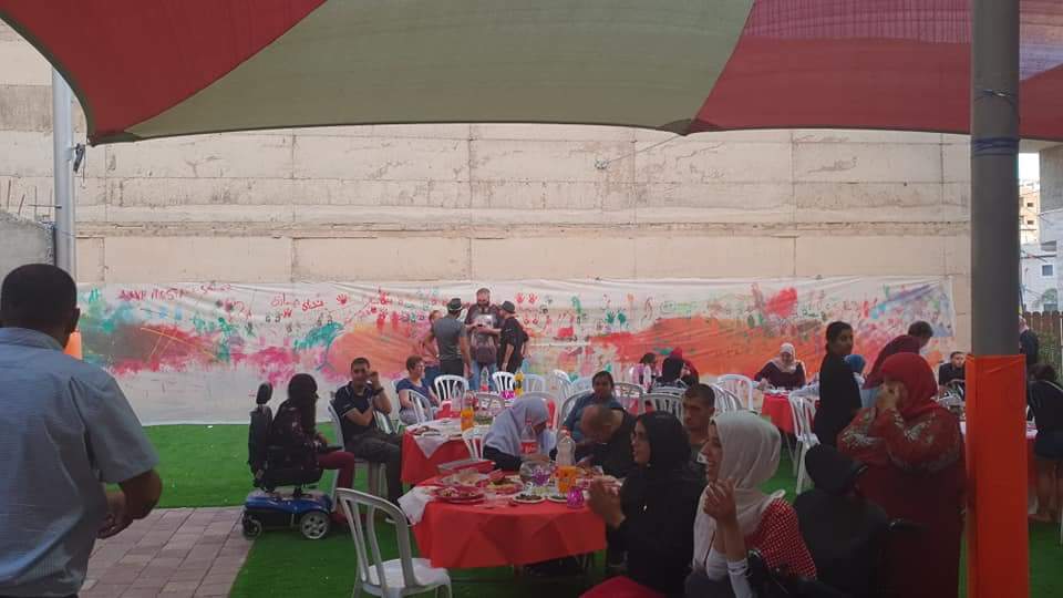 קרוב לבבות בין ילדים בעלי מוגבלויות