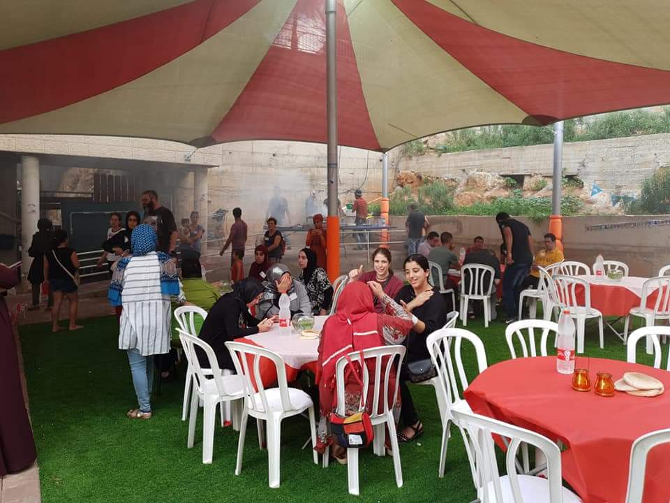 קרוב לבבות בין ילדים בעלי מוגבלויות