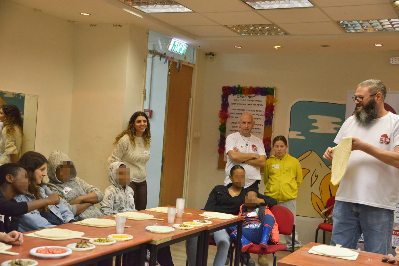 סדנת פיצה במרכז לנוער בסיכון