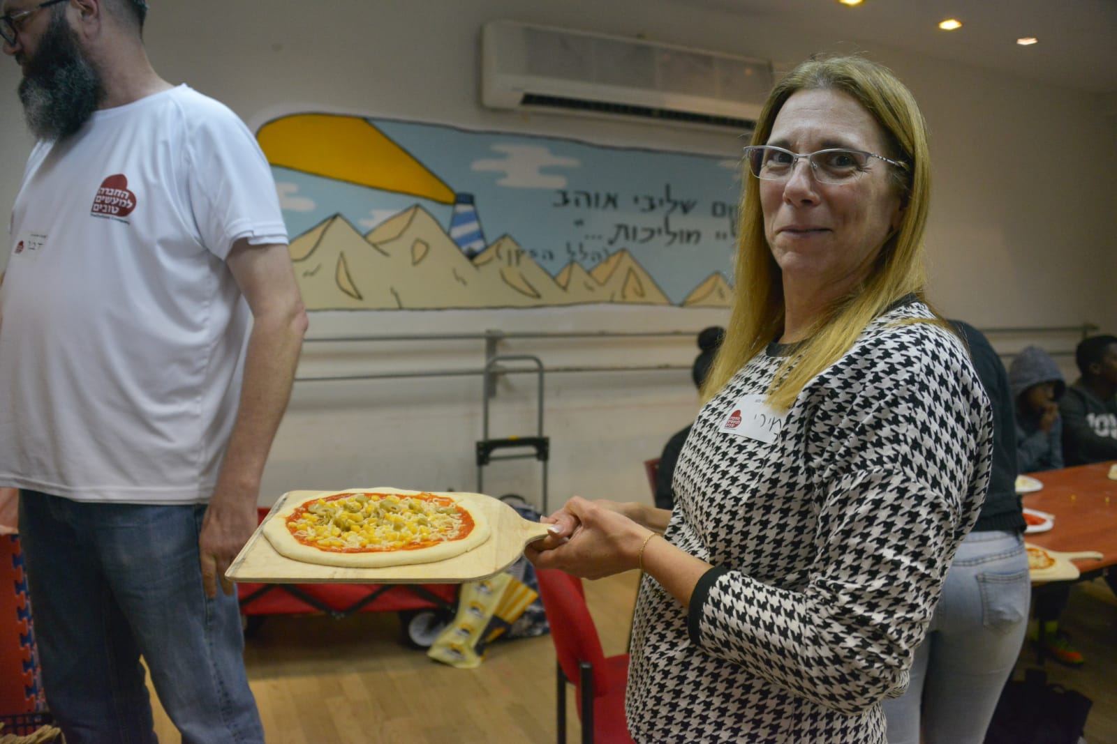 סדנת פיצה במרכז לנוער בסיכון