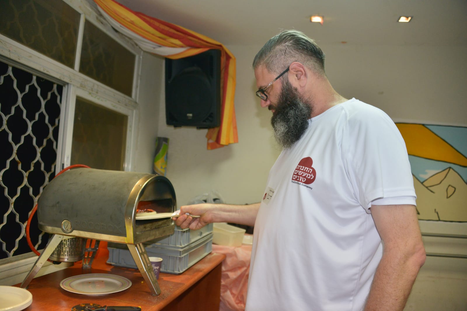 סדנת פיצה במרכז לנוער בסיכון