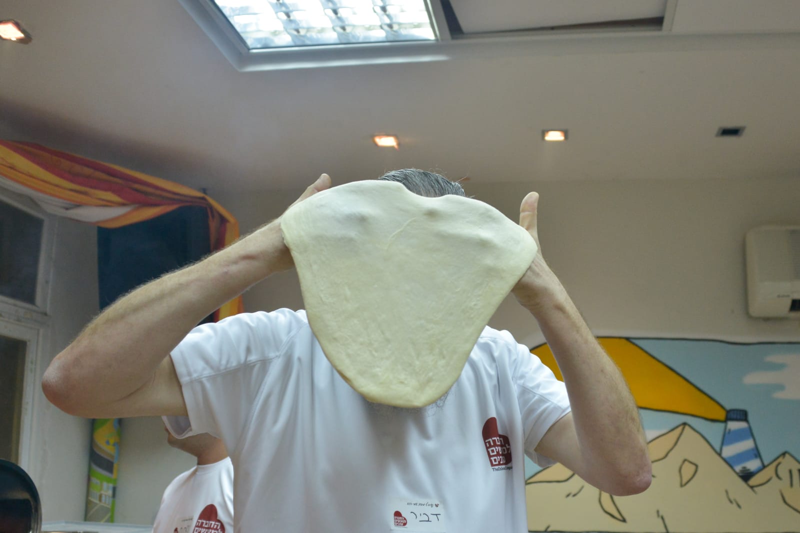 סדנת פיצה במרכז לנוער בסיכון