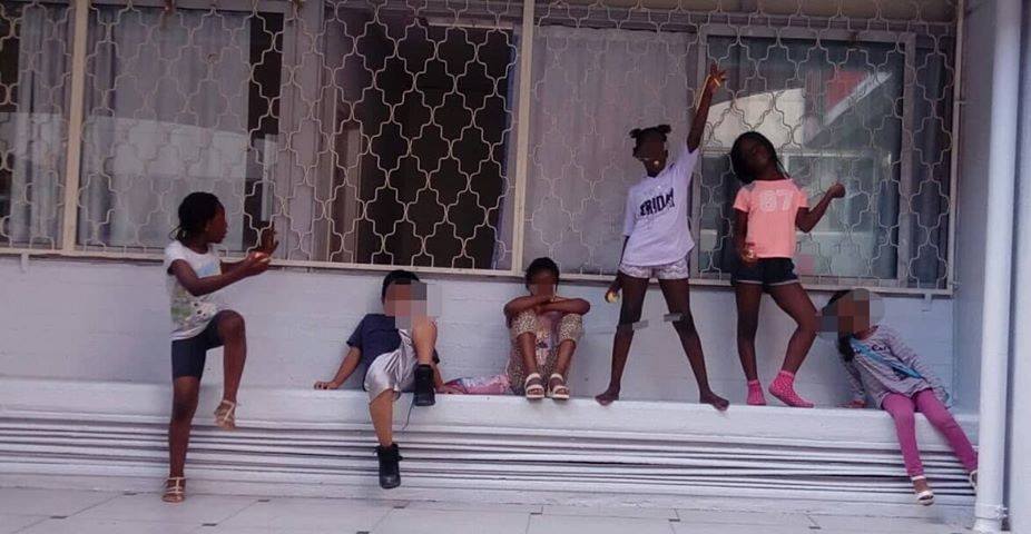 אחהצ עם ילדי פליטים במועדונית יד רחל