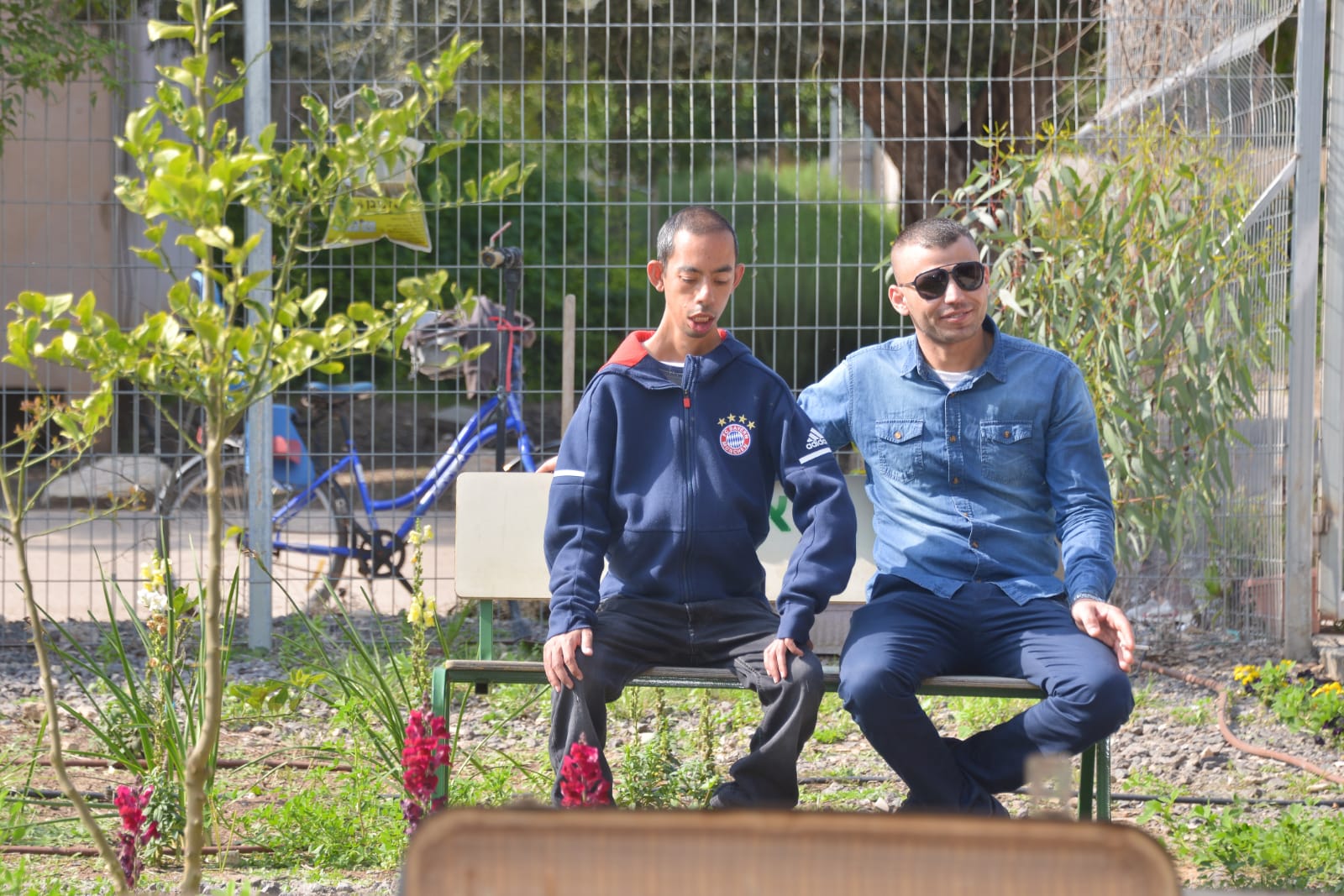 ארוחת המבורגרים במכללה לכישורי חיים