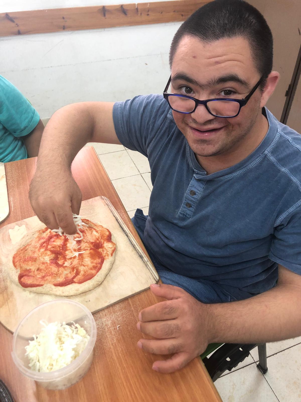 סדנת פיצה עם ילדי א"קים רמלה