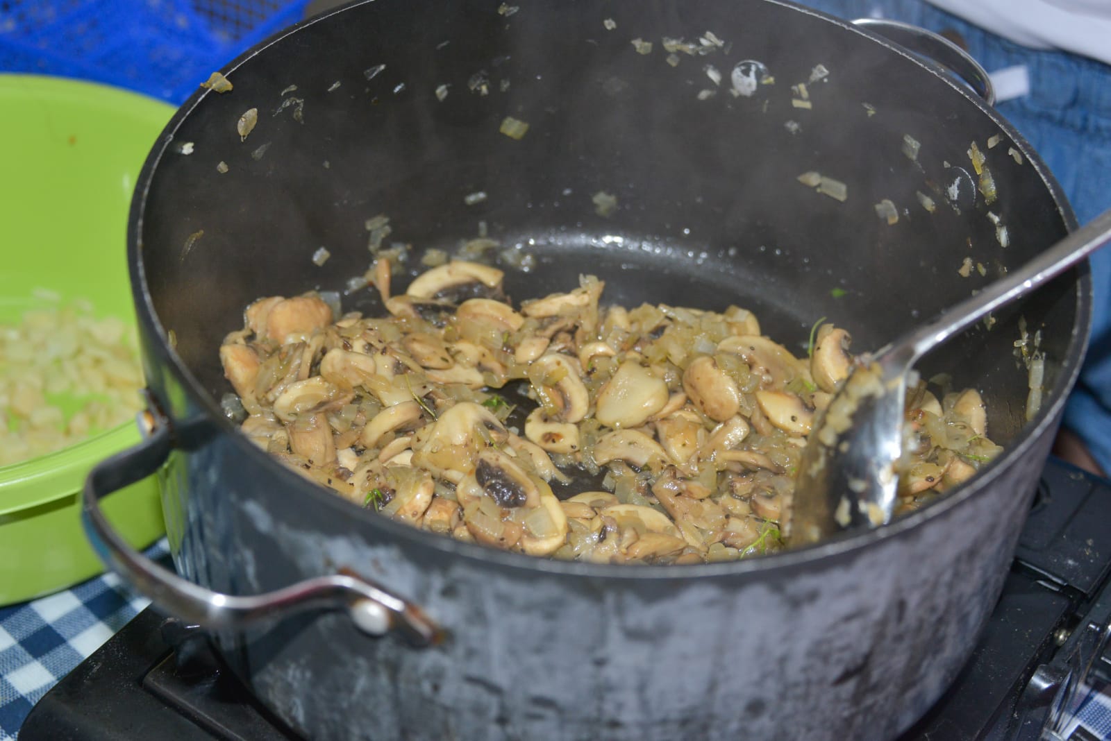 סדנת פסטה ואוכל איטלקי במחלקת הנוער