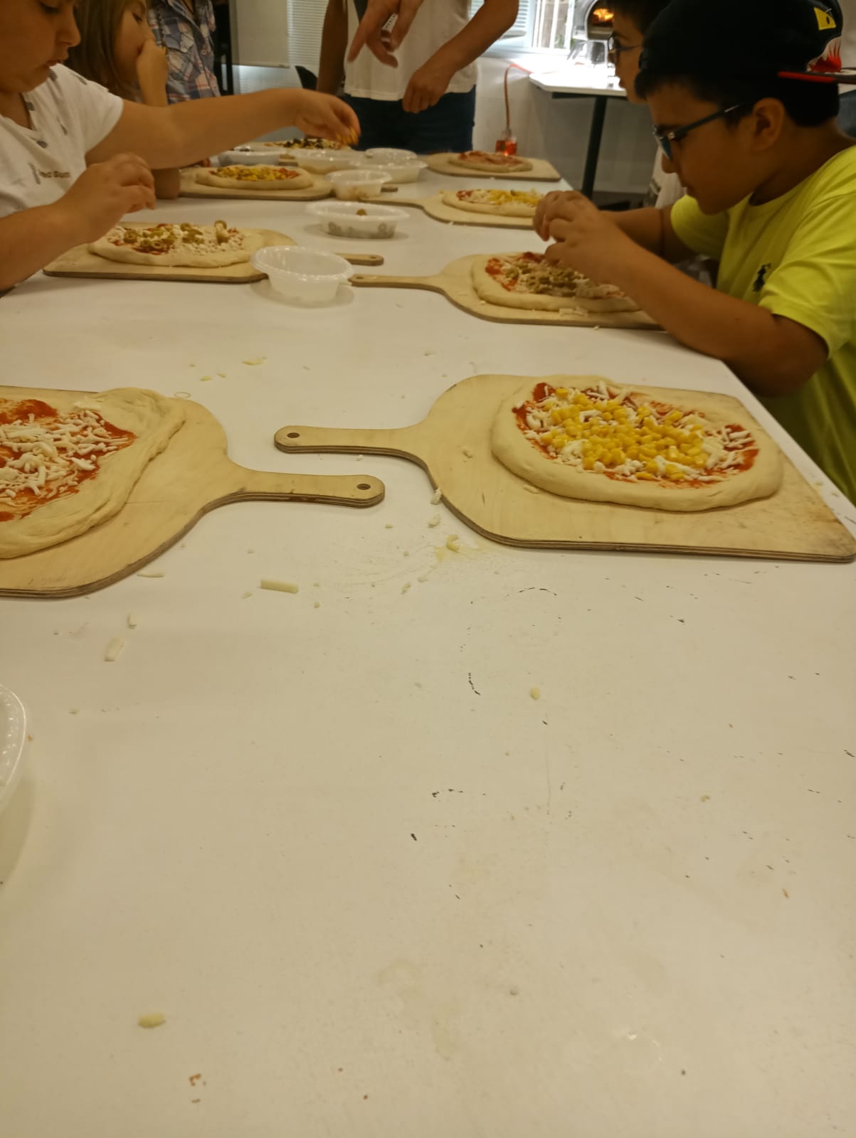 סדנת פיצה עם ילדים עיוורים בת"א