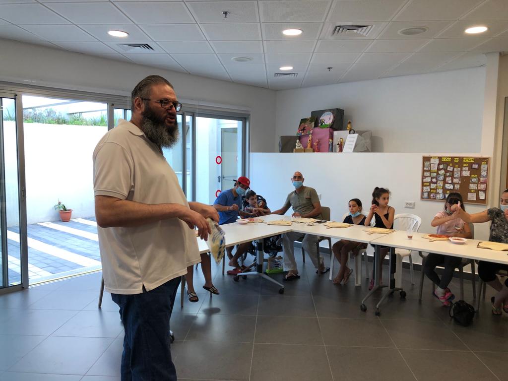 אחה"צ של פיצה וכיף, עם ילדים בעלי מוגבלויות