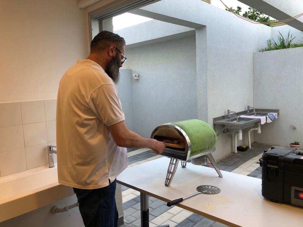 אחה"צ של פיצה וכיף, עם ילדים בעלי מוגבלויות