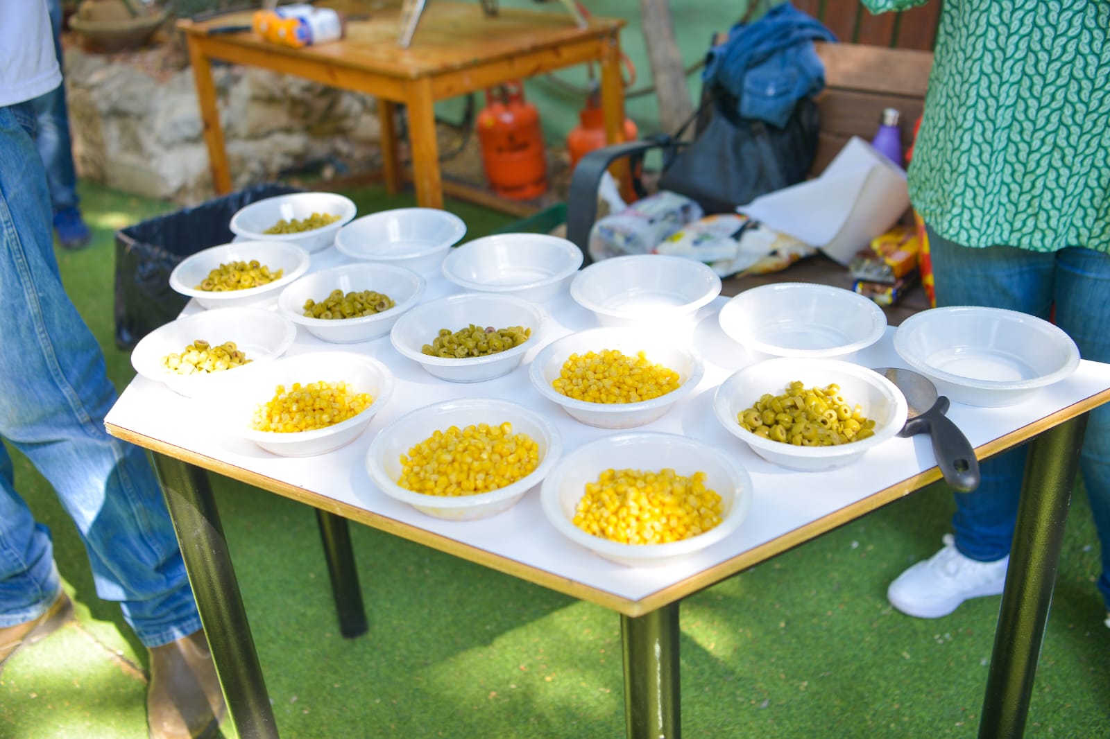 סדנת פיצה למתמודדים עם שילוב מוגבלויות: עיוורון, מוגבלות שכלית ופיזית ולקויות תקשורת.