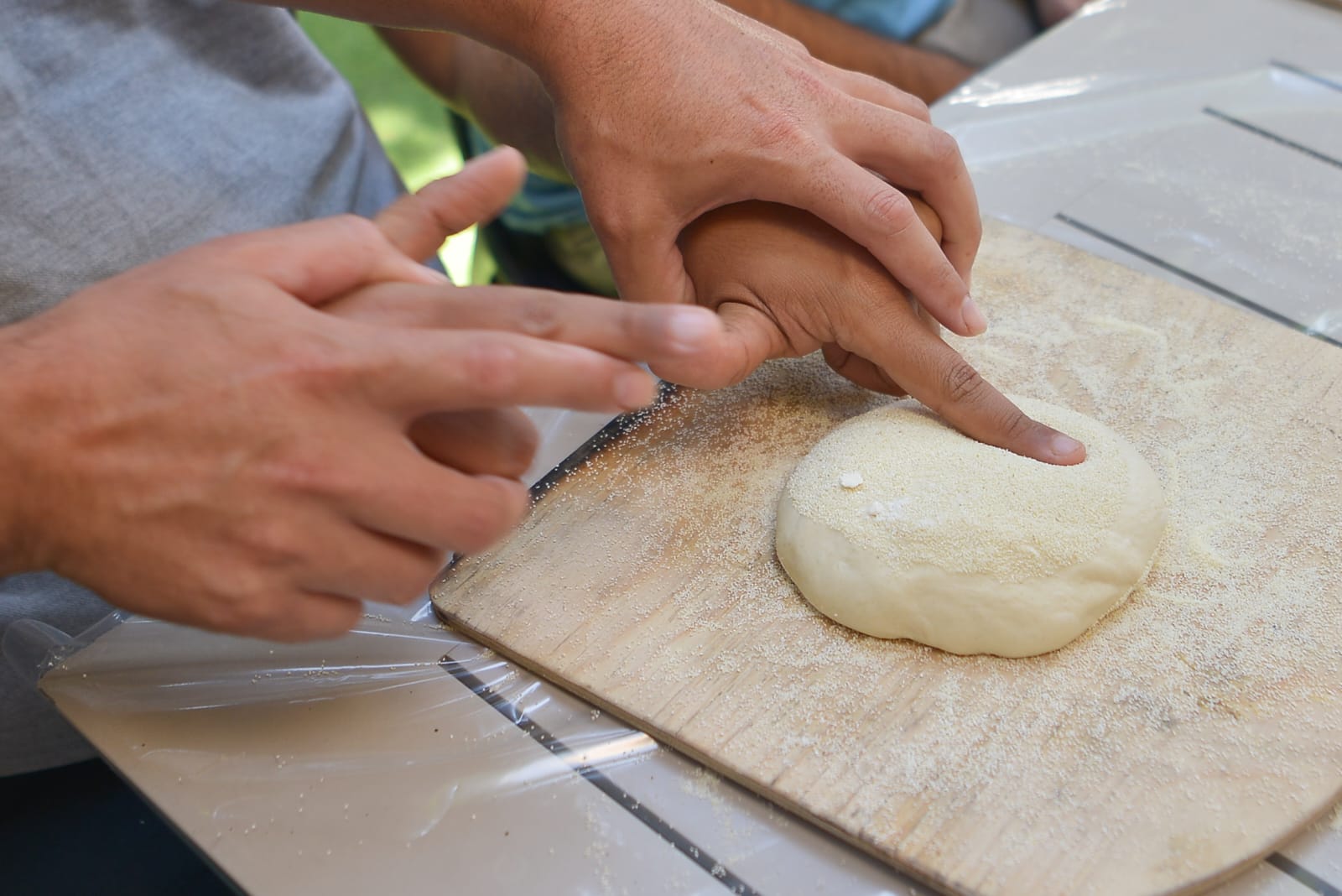 סדנת פיצה למתמודדים עם שילוב מוגבלויות: עיוורון, מוגבלות שכלית ופיזית ולקויות תקשורת.