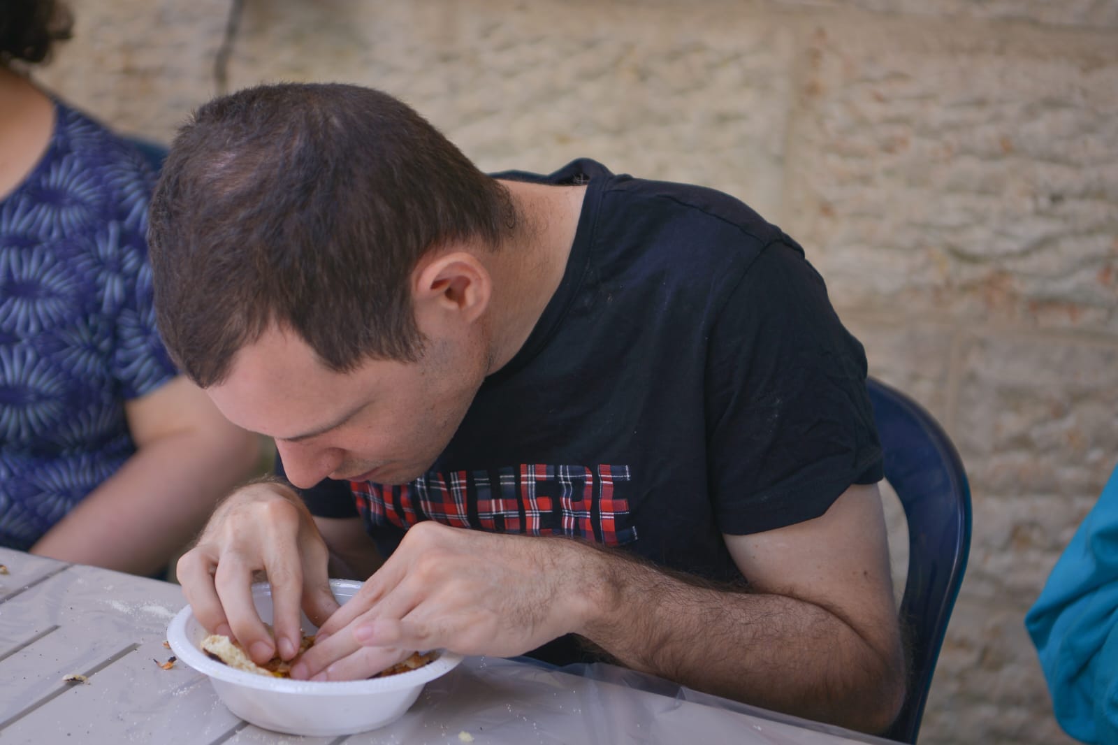 סדנת פיצה למתמודדים עם שילוב מוגבלויות: עיוורון, מוגבלות שכלית ופיזית ולקויות תקשורת.