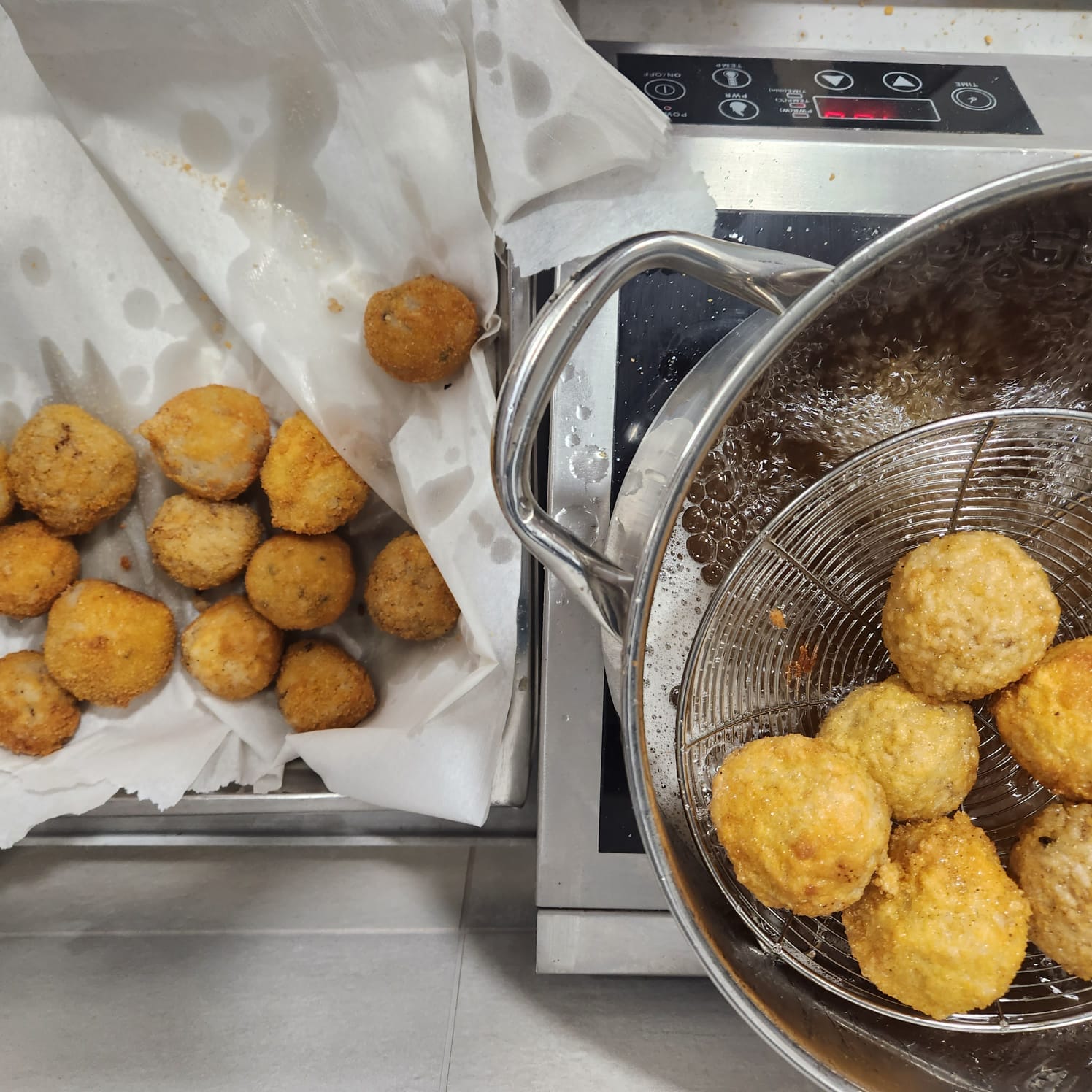 ארוחה איטלקית במחלקת הנוער בנס ציונה